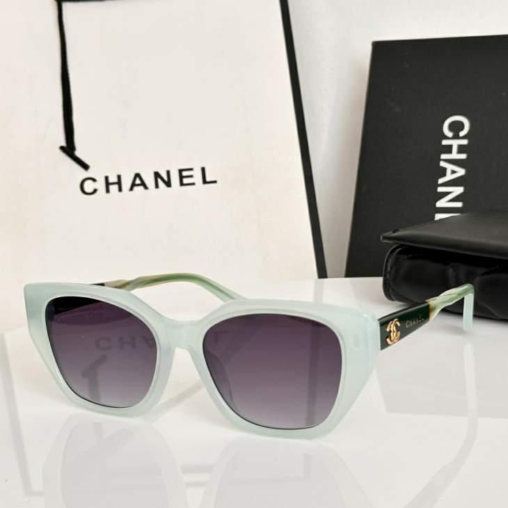 Picture of Chanel Sunglasses _SKUfw79398779fw